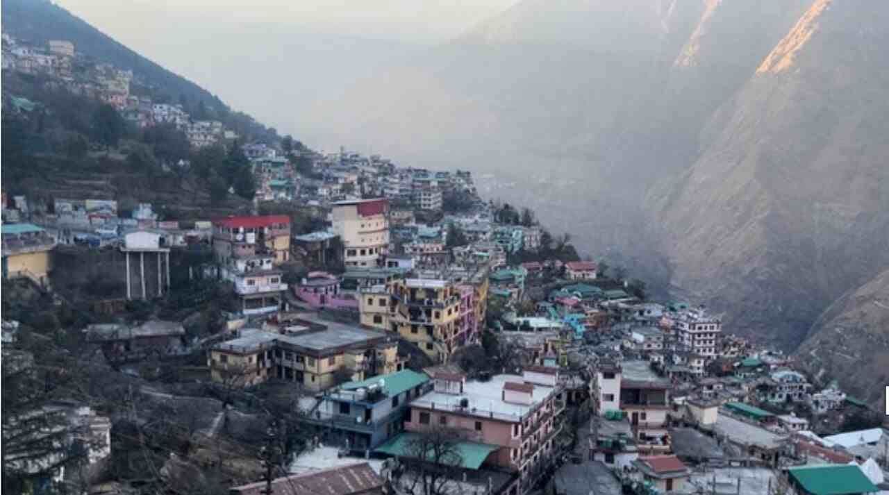 ज्योतिर्मठ में ध्वस्त होंगे भू धंसाव के समय जर्जर हुए 55 भवन, टेक्निकल टीम ने किया सर्वे