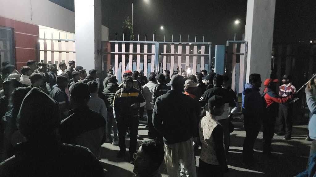 हल्द्वानी: गौलापार स्टेडियम में क्रिकेट मैच रद्द! दर्शक भड़के.. आखिर क्या रही वजह?