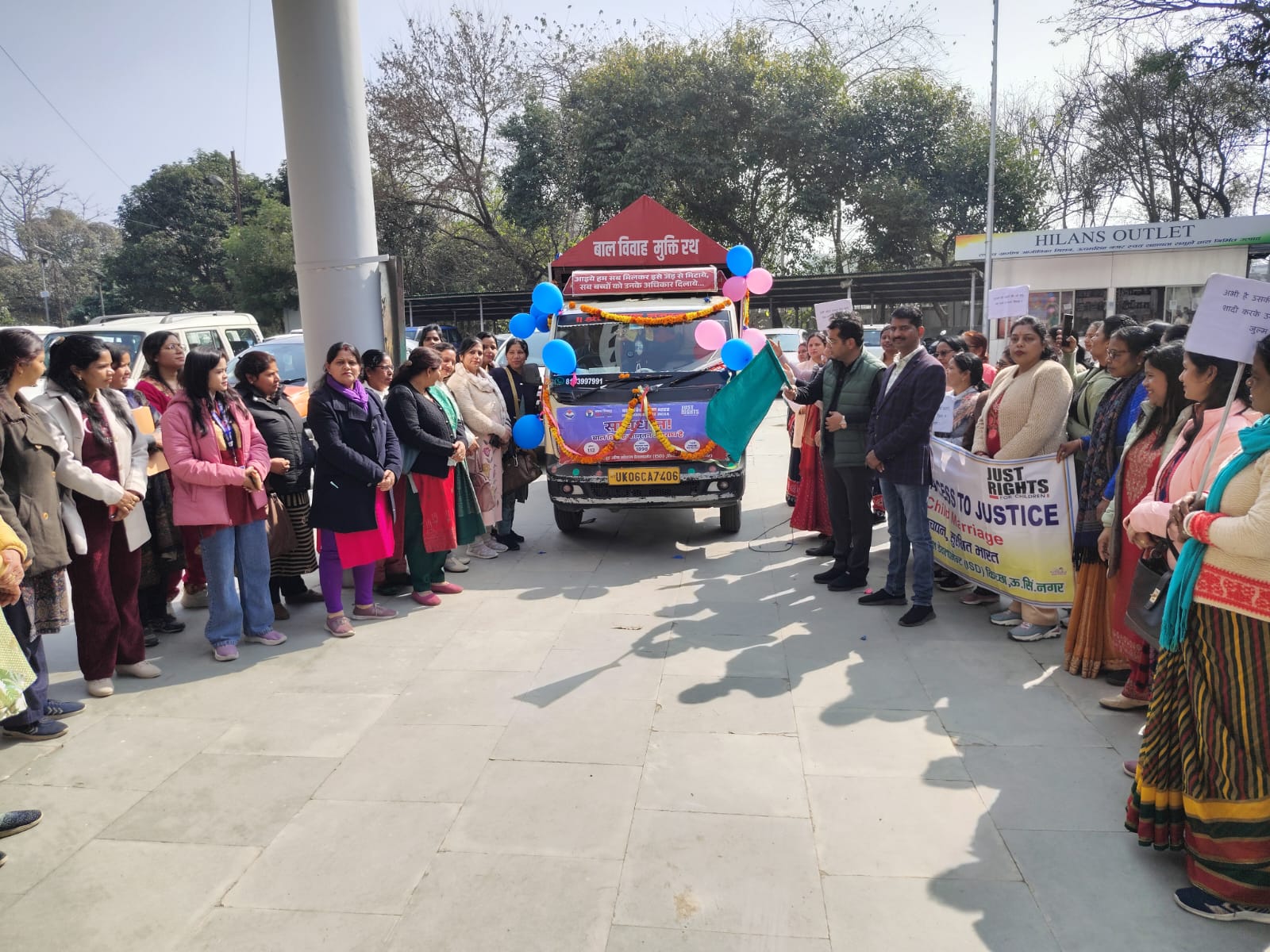 विधायक शिव अरोरा ने विकास भवन से बाल विवाह मुक्त जनजागरूकता रथ को हरी झंडी दिखाकर किया रवाना