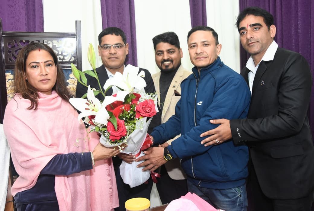 उत्तराखंड वोविनाम एसोसिएशन के पदाधिकारियों ने की खेल मंत्री रेखा आर्य से मुलाकात