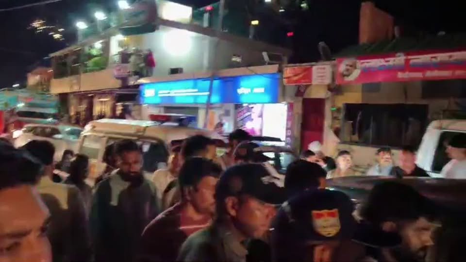 कैंची धाम मेले की सुरक्षा में लगे पुलिसकर्मियों पर लड़की से छेड़छाड़ का आरोप, लोगों ने धुनाई कर थाने का किया घेराव